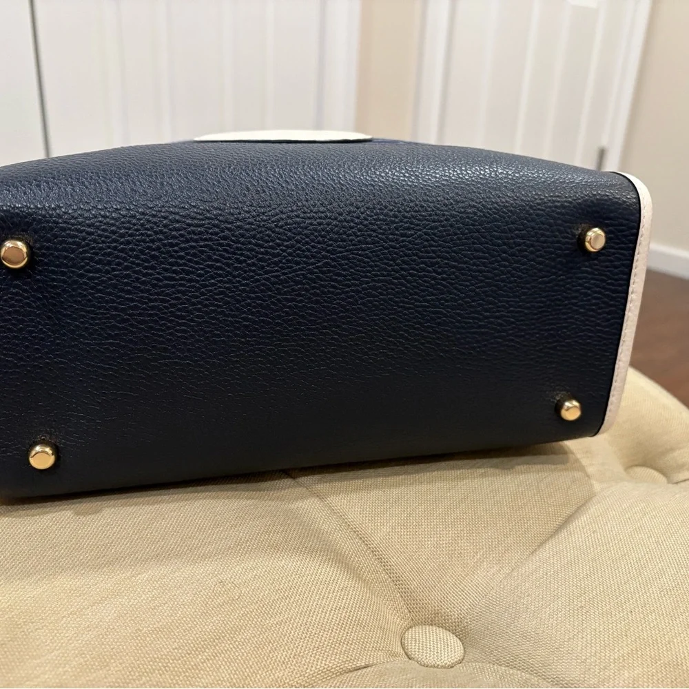 Coach Navy and Cream Tote Bag - Picture 5 of 8